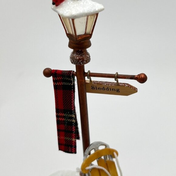 Hallmark Keepsake 2007 Ornament Lamppost Sign Winter Park Sledding Red Birds - Picture 9 of 10